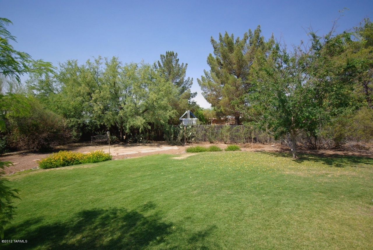 1641 W Chapala Drive