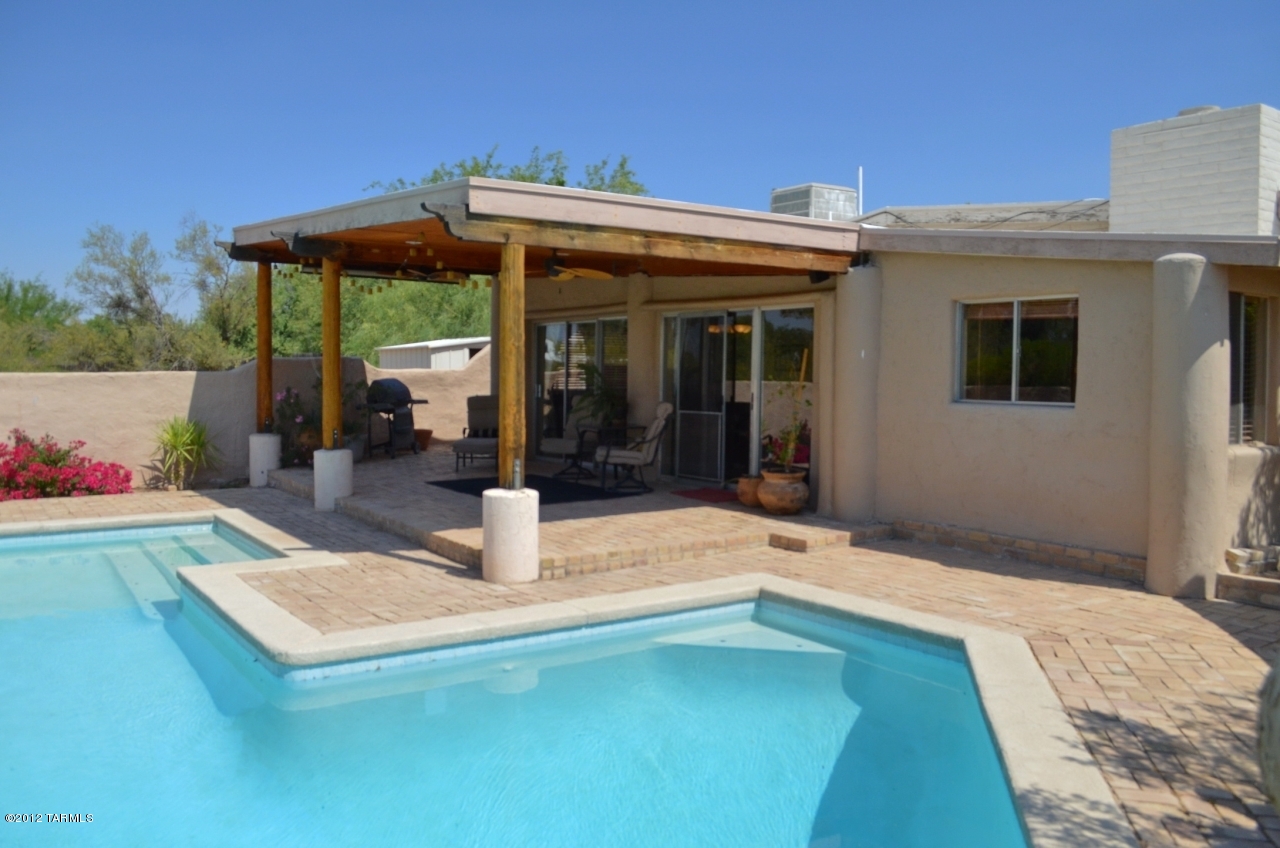 1641 W Chapala Drive