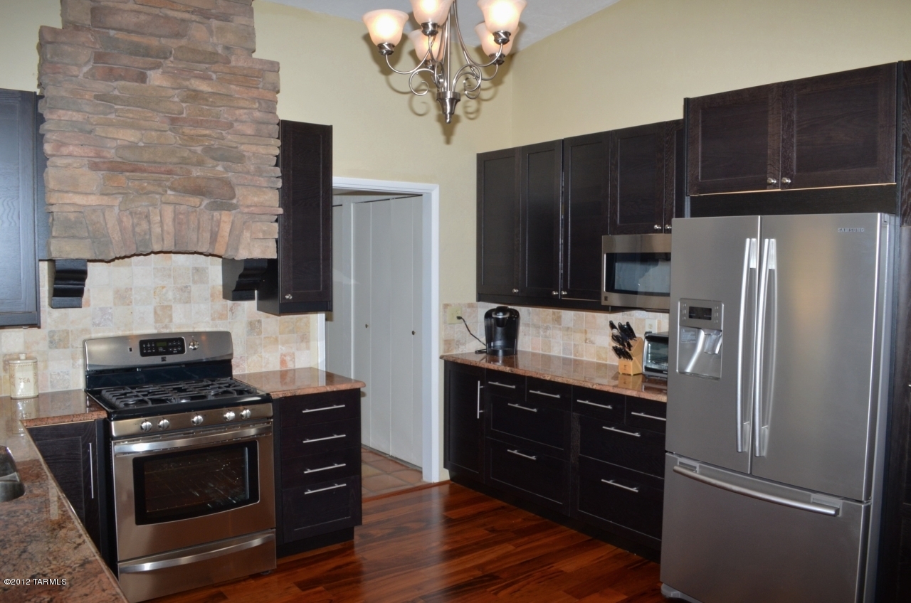 1641 W Chapala Drive