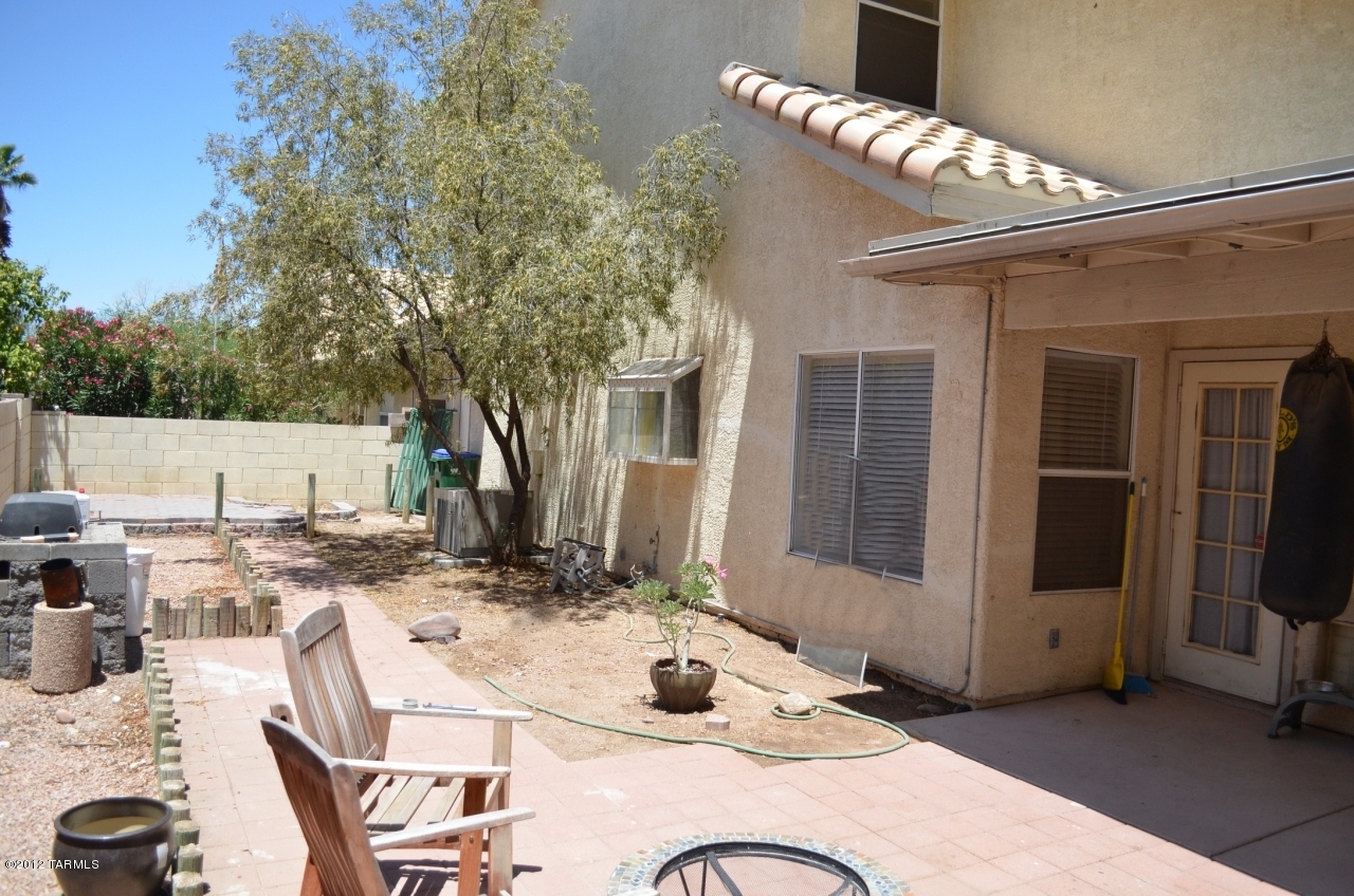 3741 W Redfield Lane