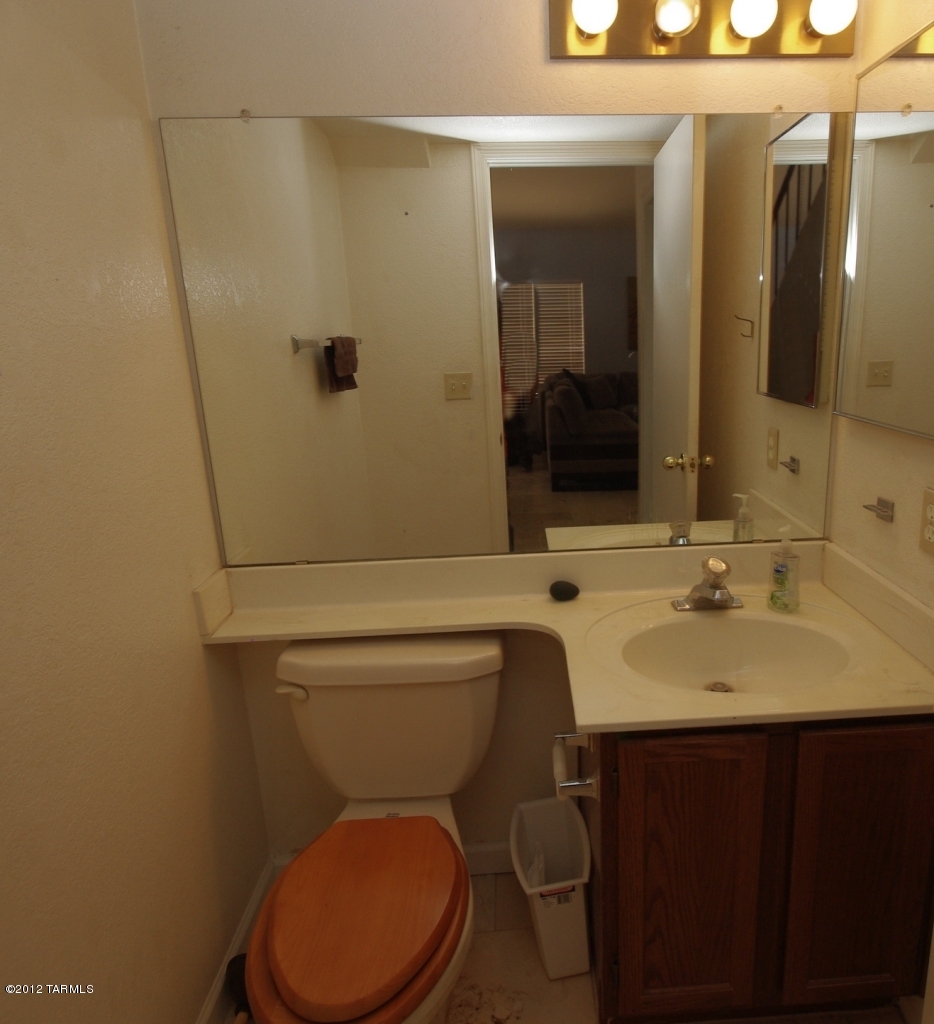 3741 W Redfield Lane