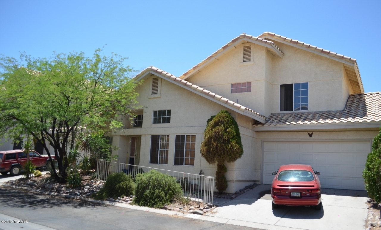 3741 W Redfield Lane