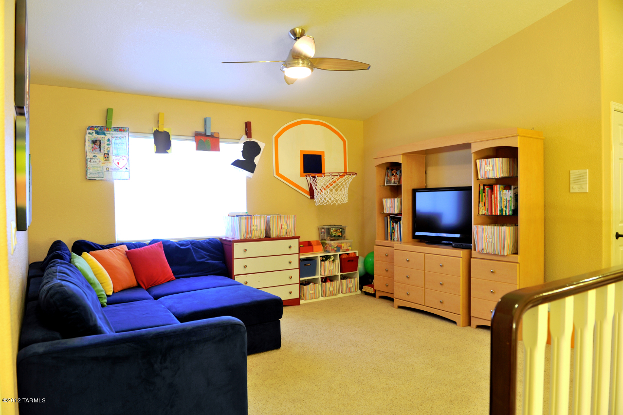 12569 N Wayfarer Way