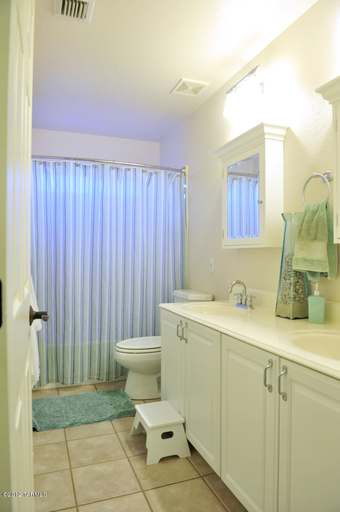 12569 N Wayfarer Way