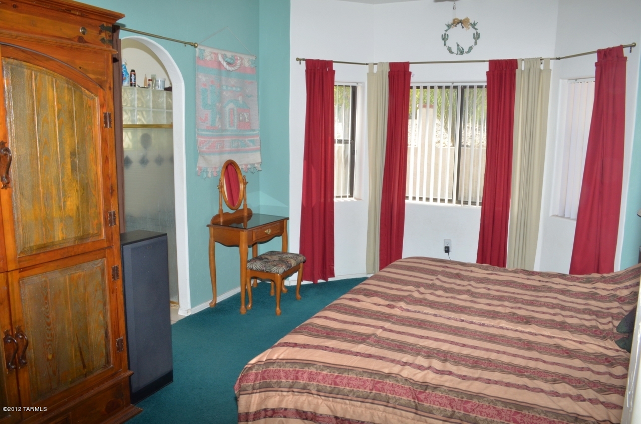 870 N Windbell Circle