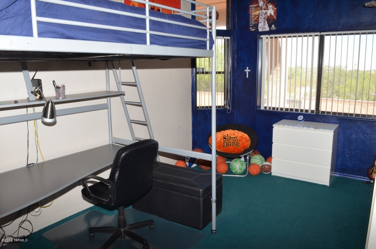 870 N Windbell Circle