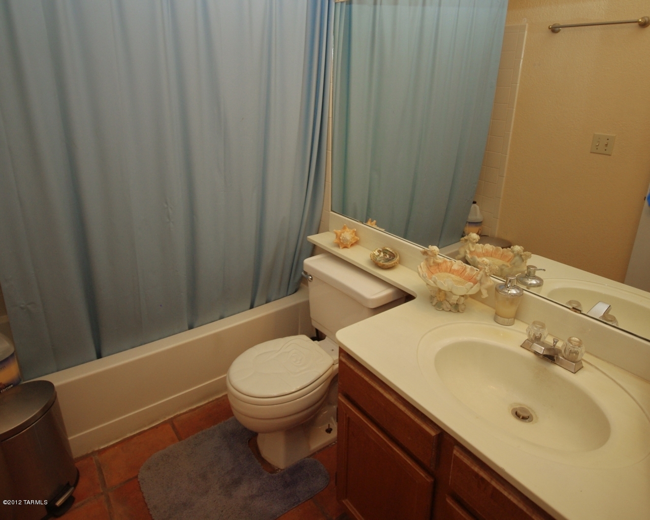 3074 W Camino Fresco