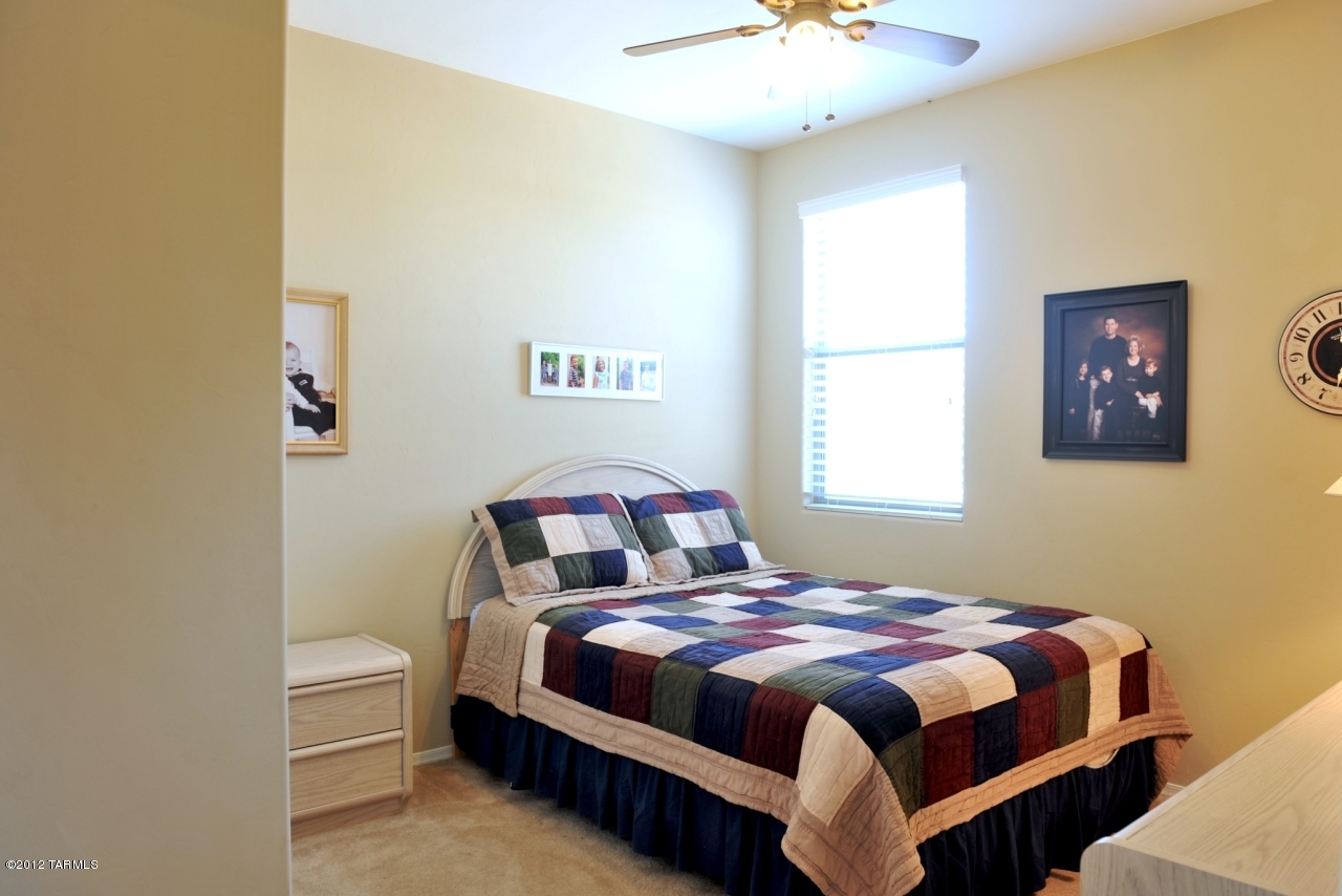 12407 N Wing Shadow Lane