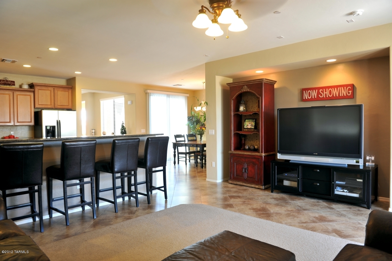 12407 N Wing Shadow Lane