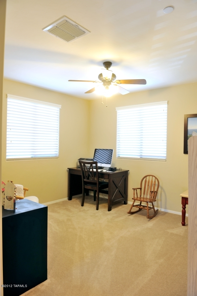 12407 N Wing Shadow Lane