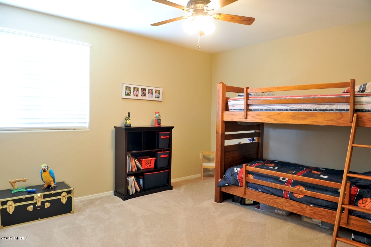 12407 N Wing Shadow Lane