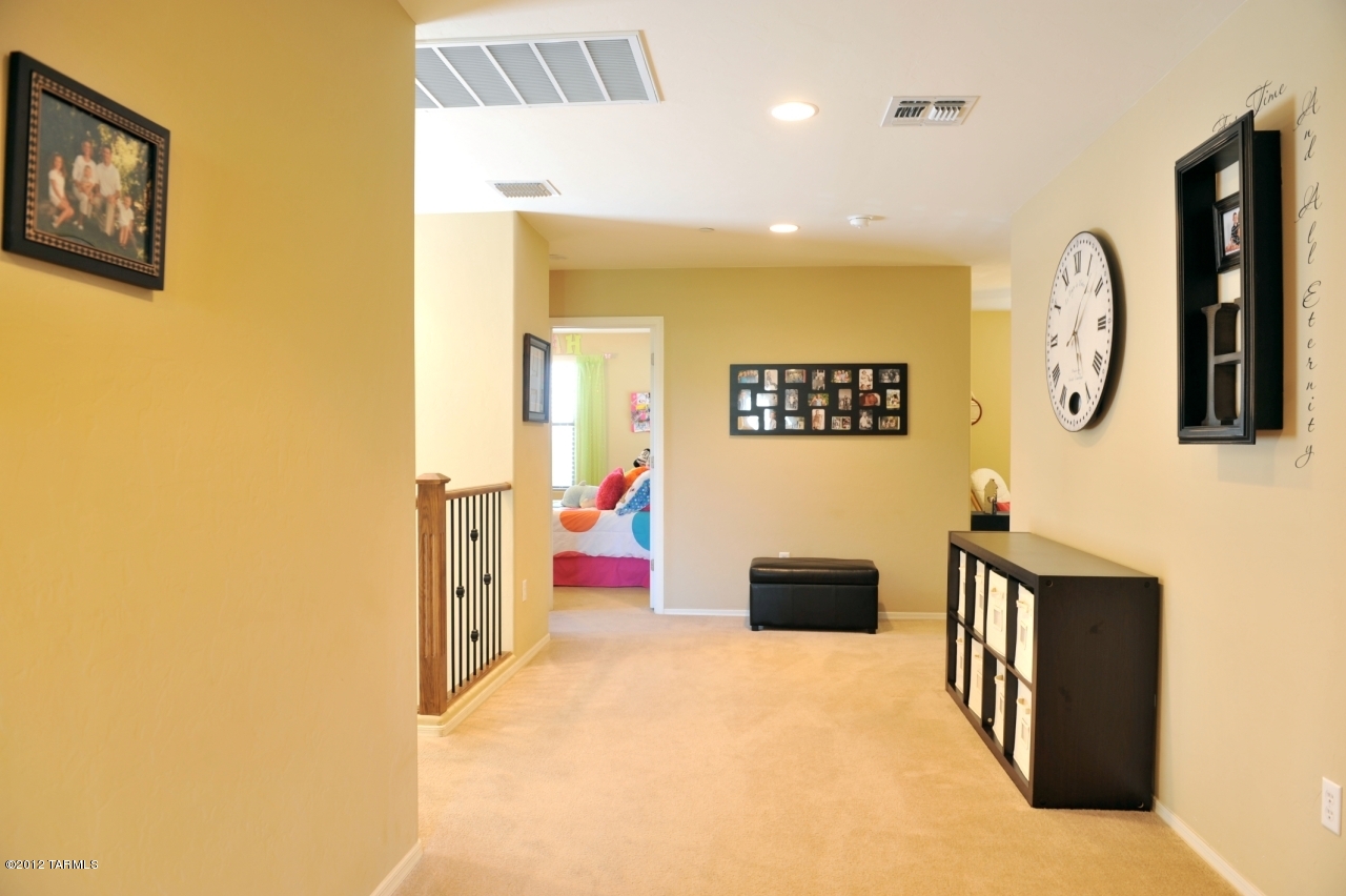 12407 N Wing Shadow Lane