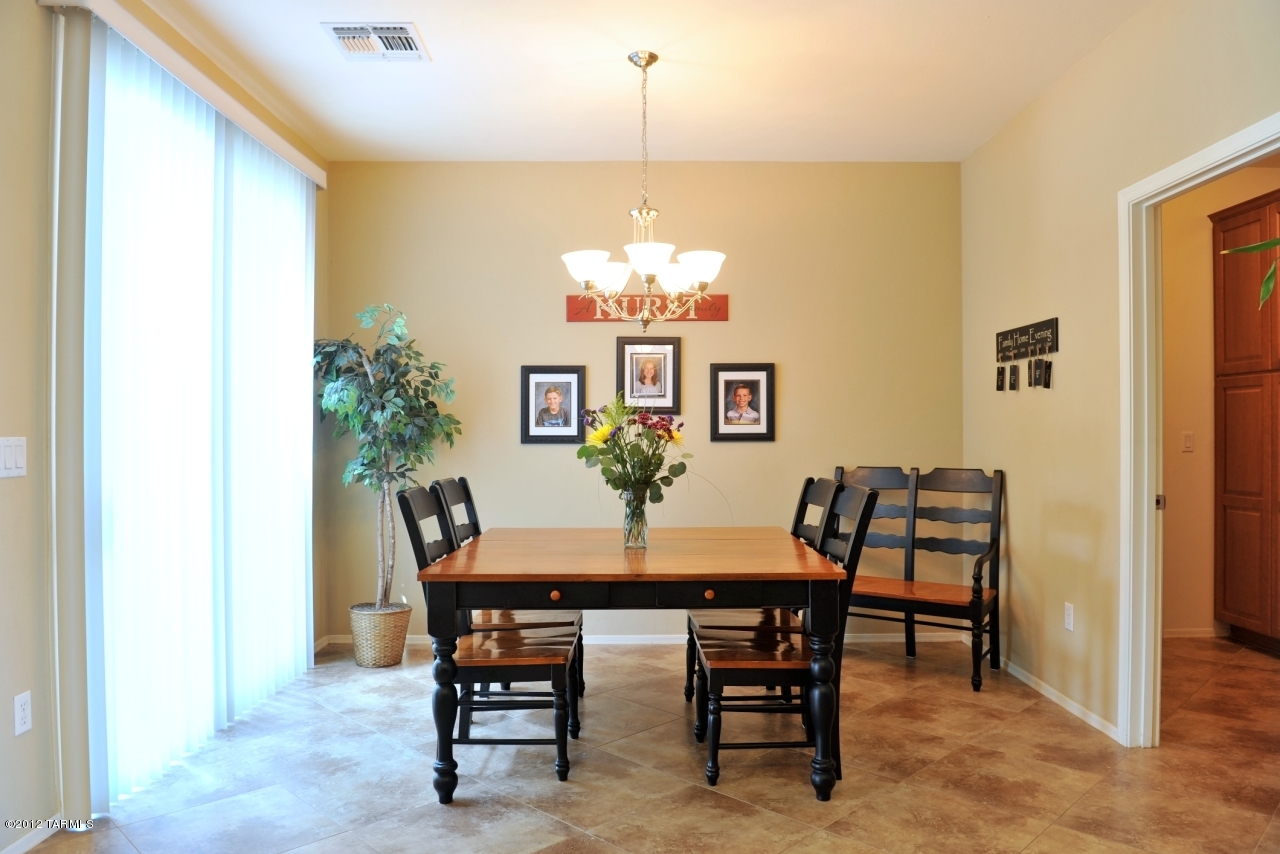 12407 N Wing Shadow Lane