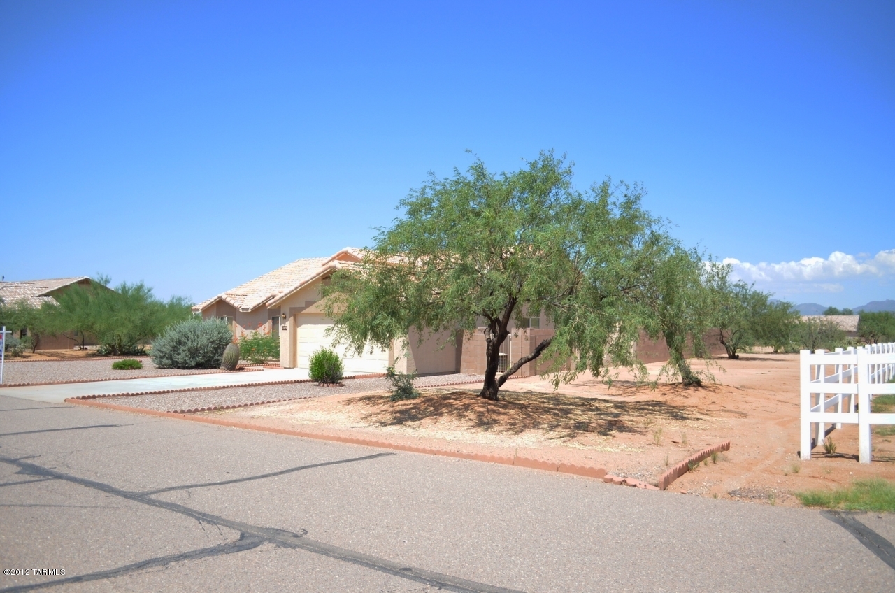 7026 W Resthaven Place