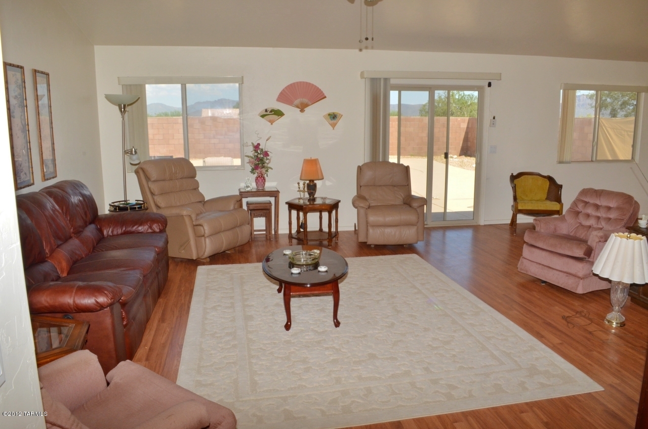 7026 W Resthaven Place