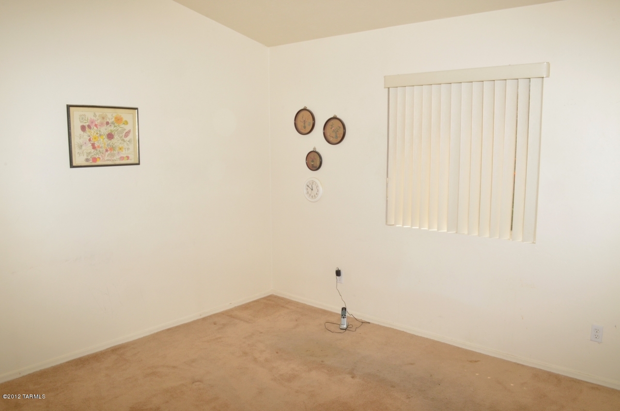 7026 W Resthaven Place