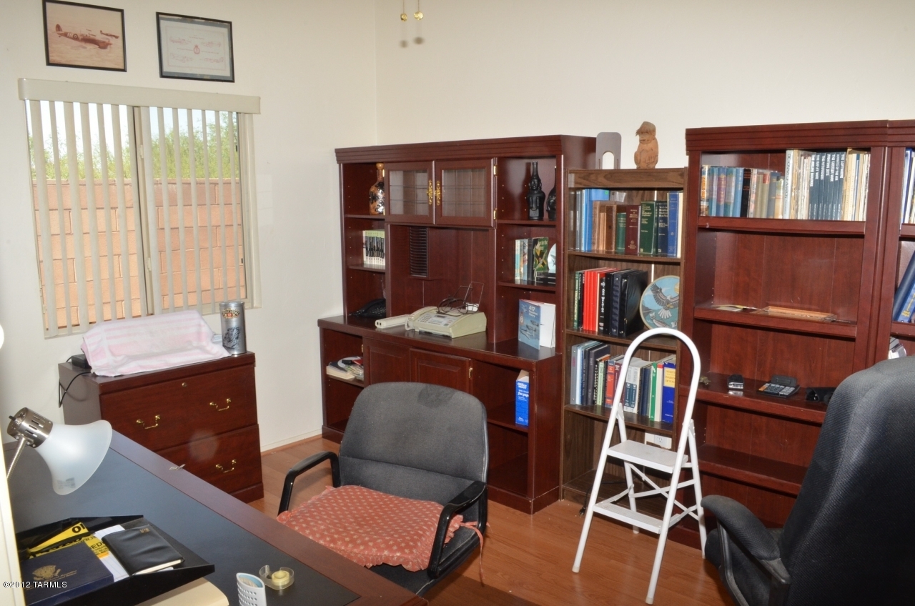 7026 W Resthaven Place