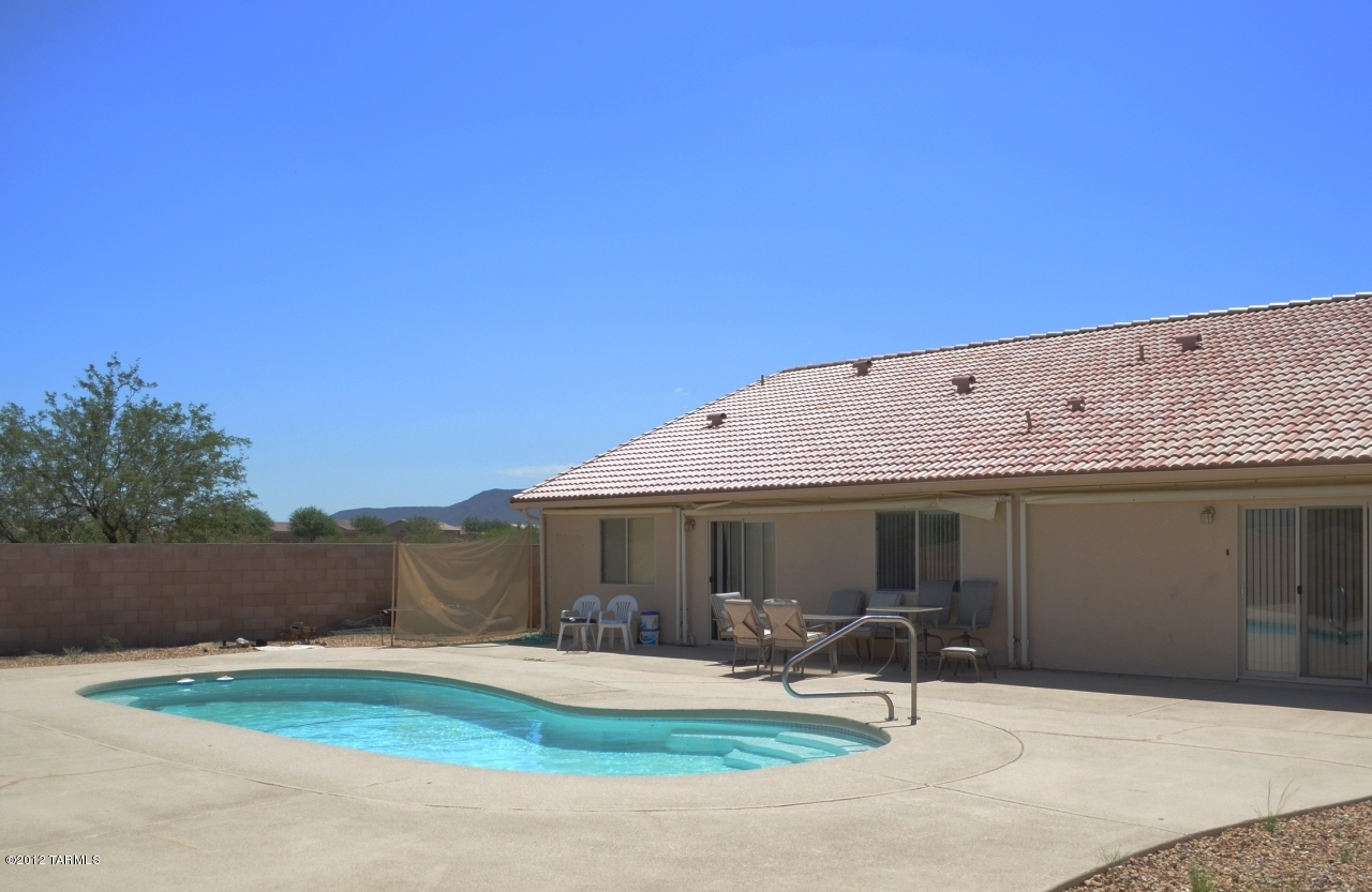 7026 W Resthaven Place