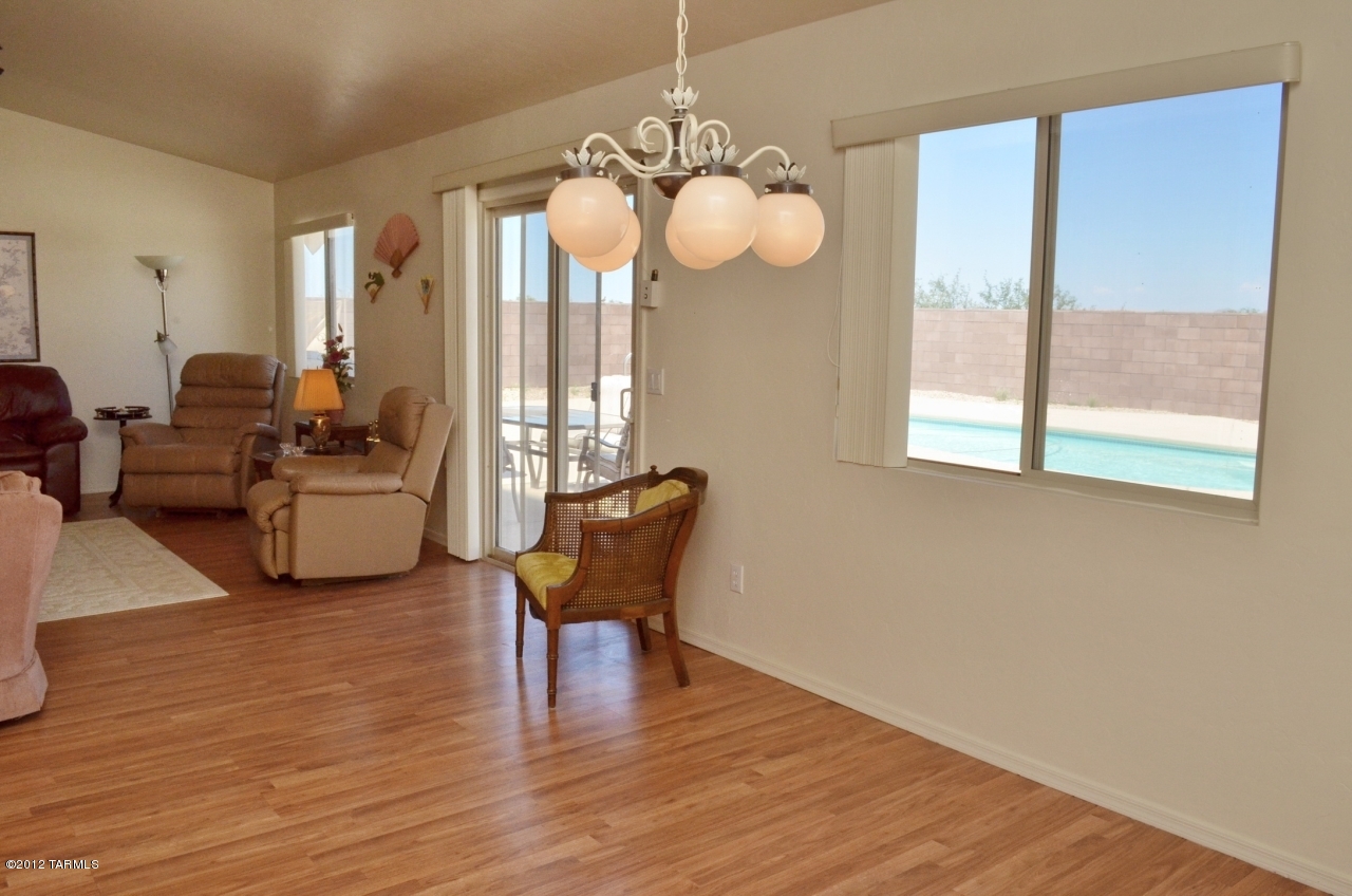 7026 W Resthaven Place