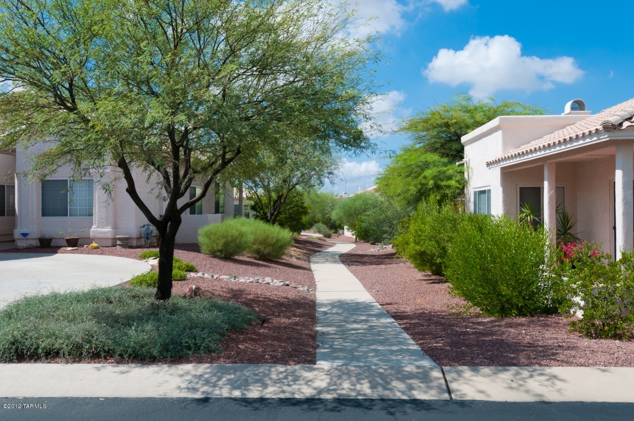 1497 W Carmel Pointe Drive