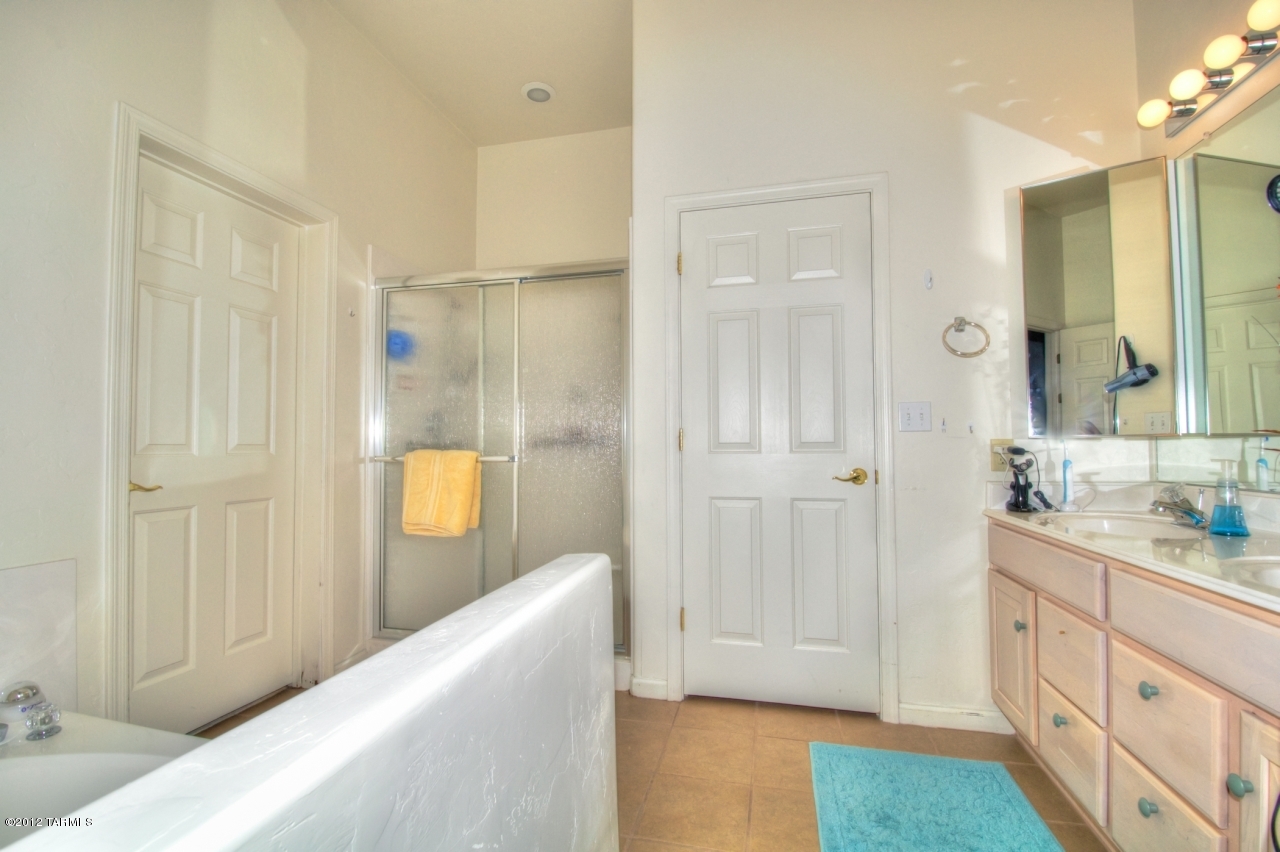 1497 W Carmel Pointe Drive