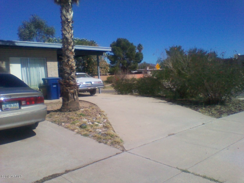 7227 E Bellingham Drive