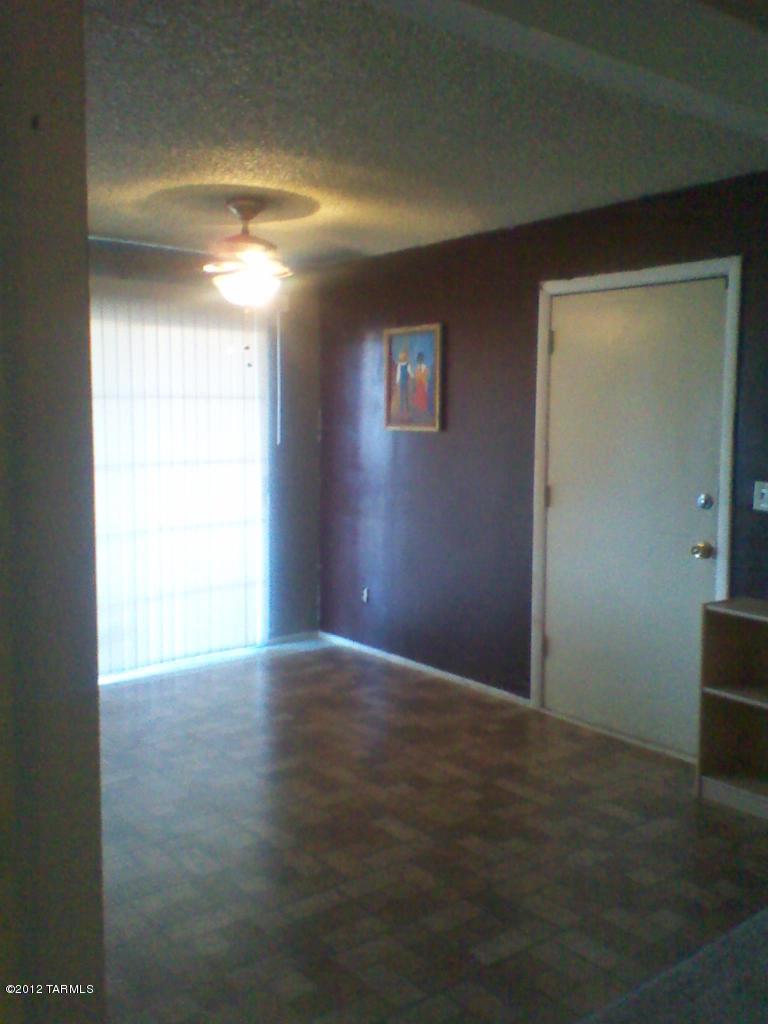 7227 E Bellingham Drive