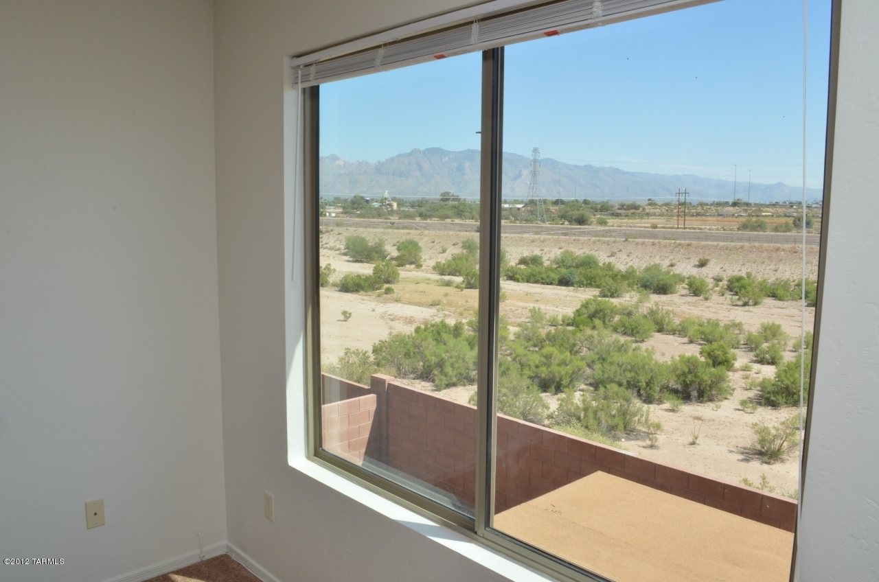 2814 N Silver Island Way