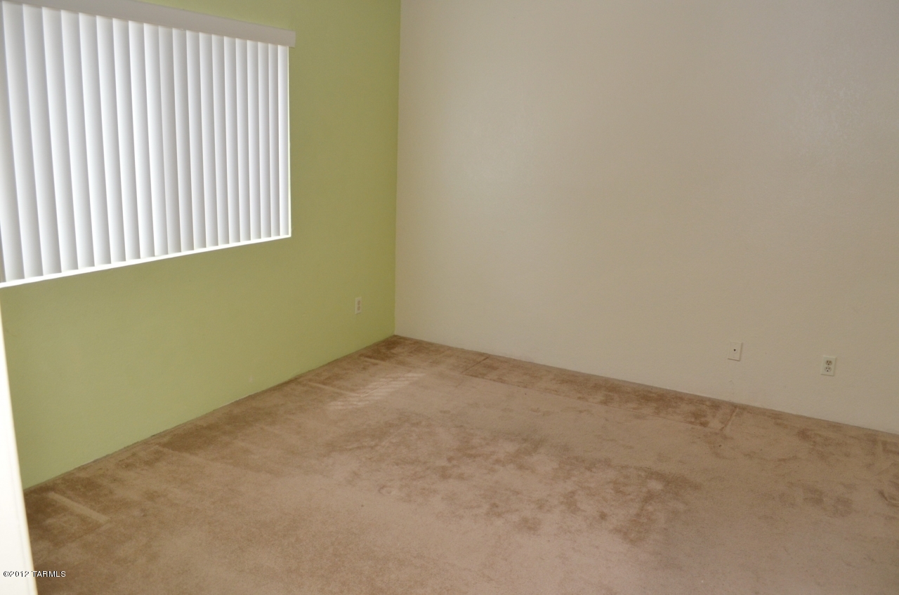 2835 W Sandbrook Lane