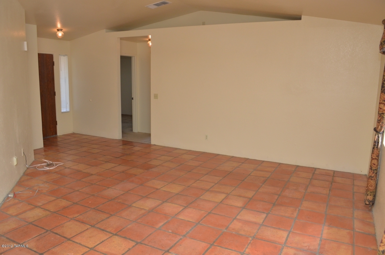 2835 W Sandbrook Lane