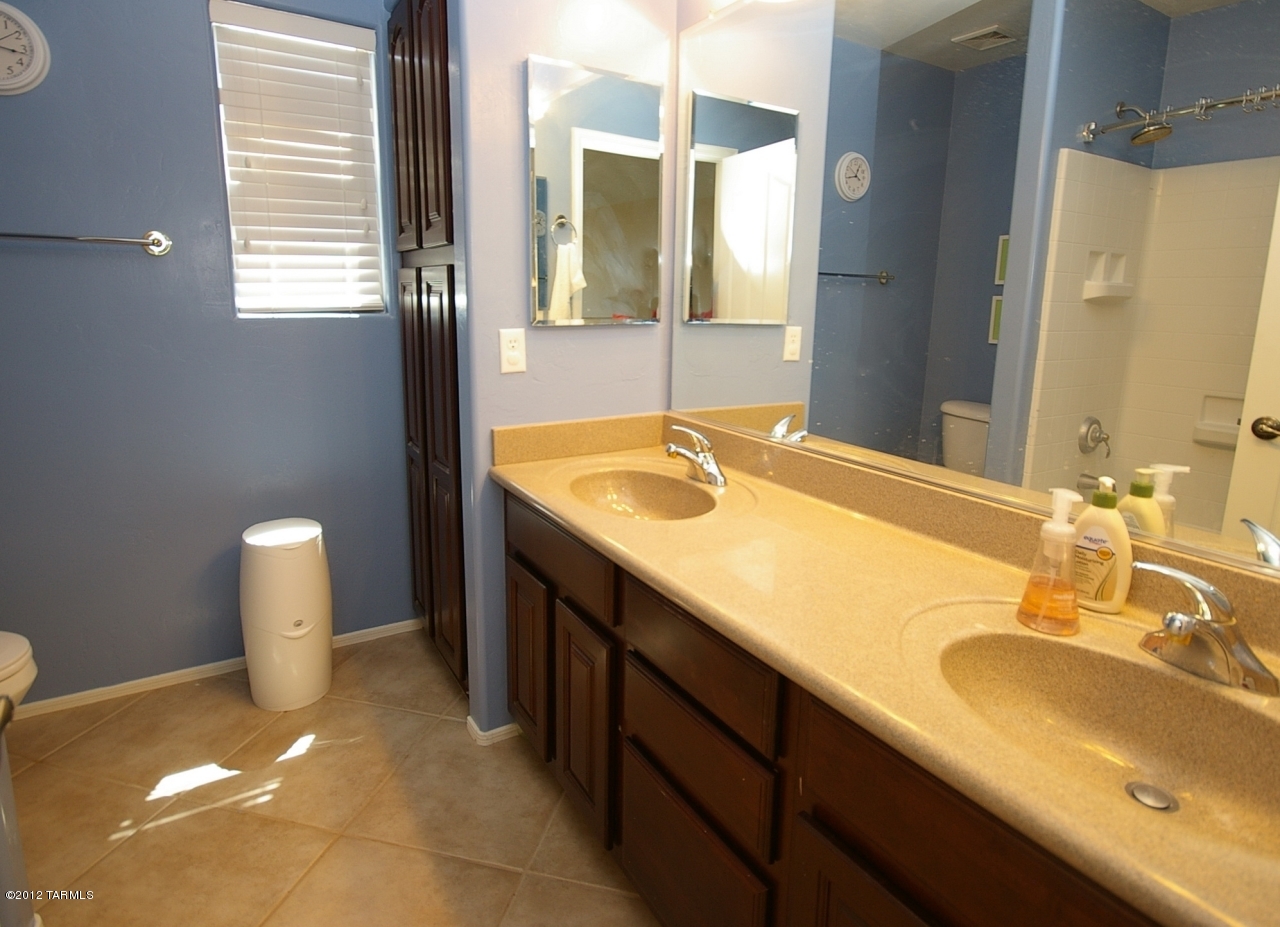 39682 S Mountain Shadow Drive