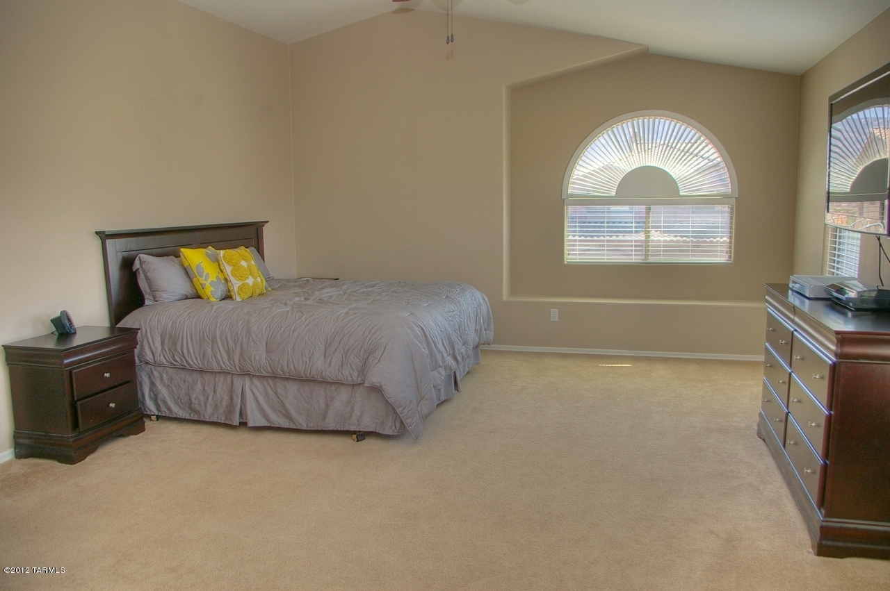 39682 S Mountain Shadow Drive