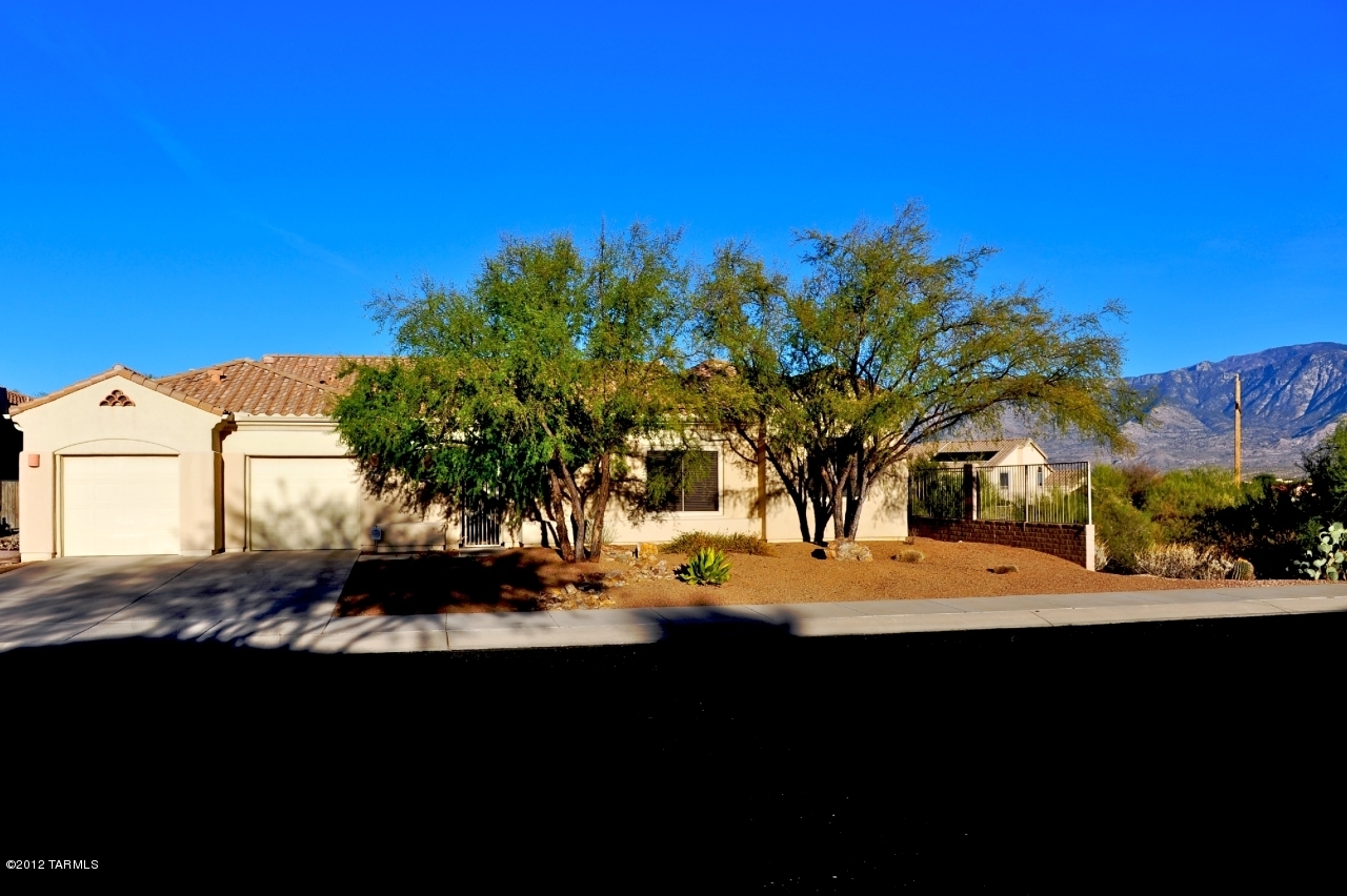 13826 N Silvercreek Place