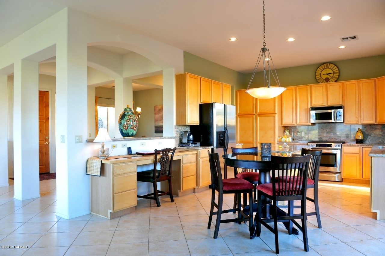 13826 N Silvercreek Place