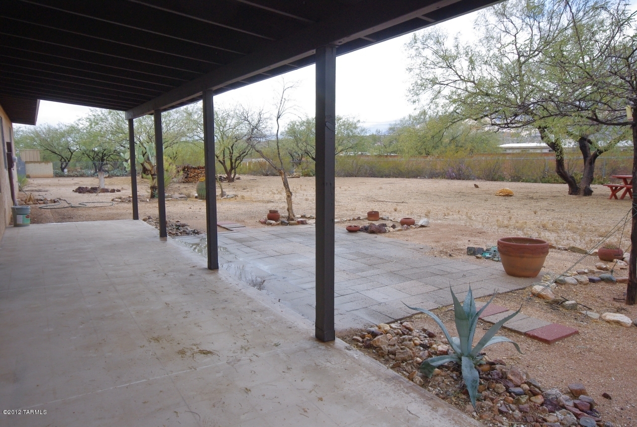 8945 E Indian Canyon Road