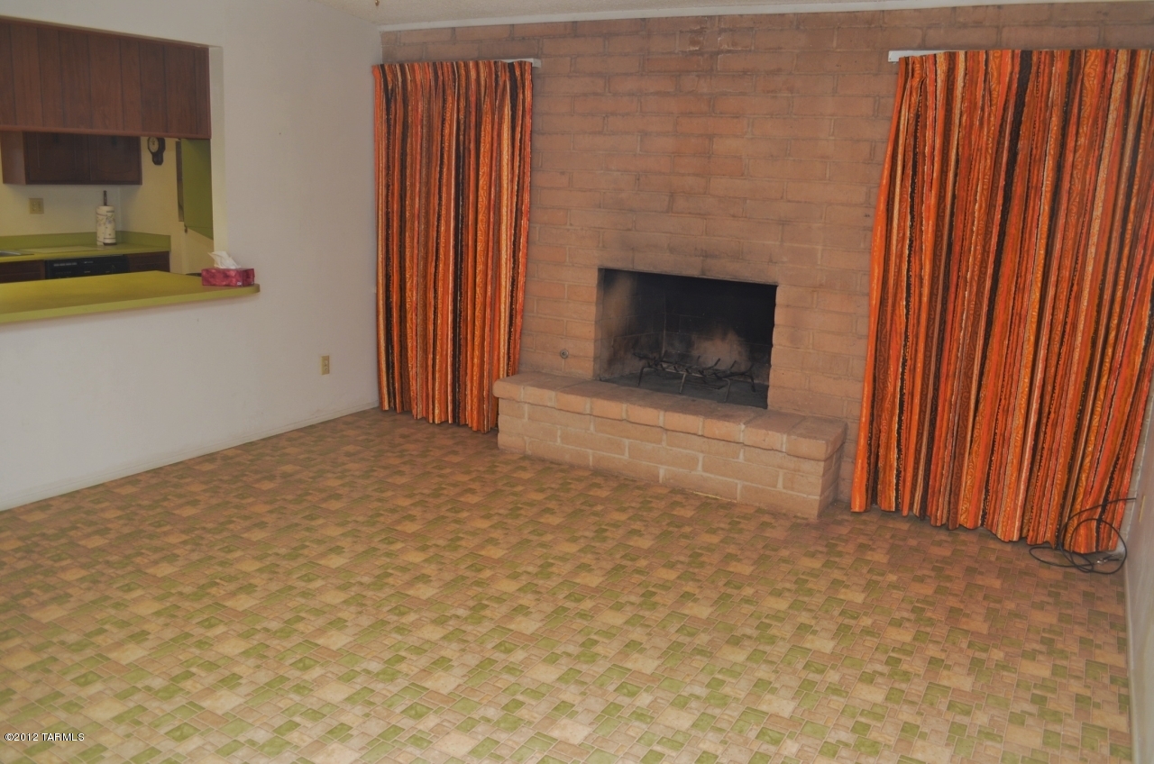 8945 E Indian Canyon Road