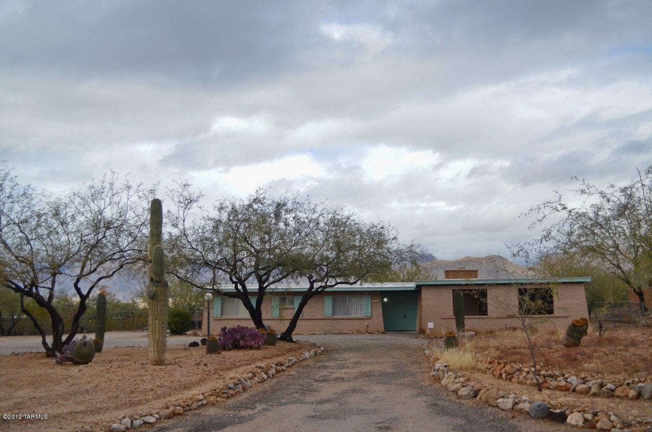 8945 E Indian Canyon Road