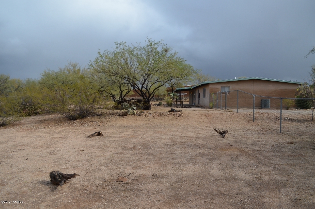 8945 E Indian Canyon Road