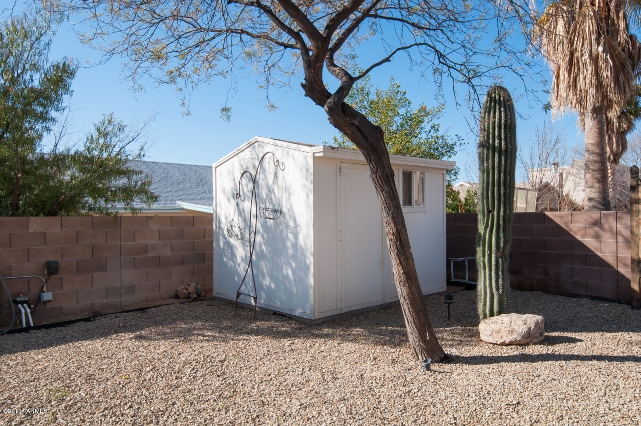 2591 W Camino De La Joya