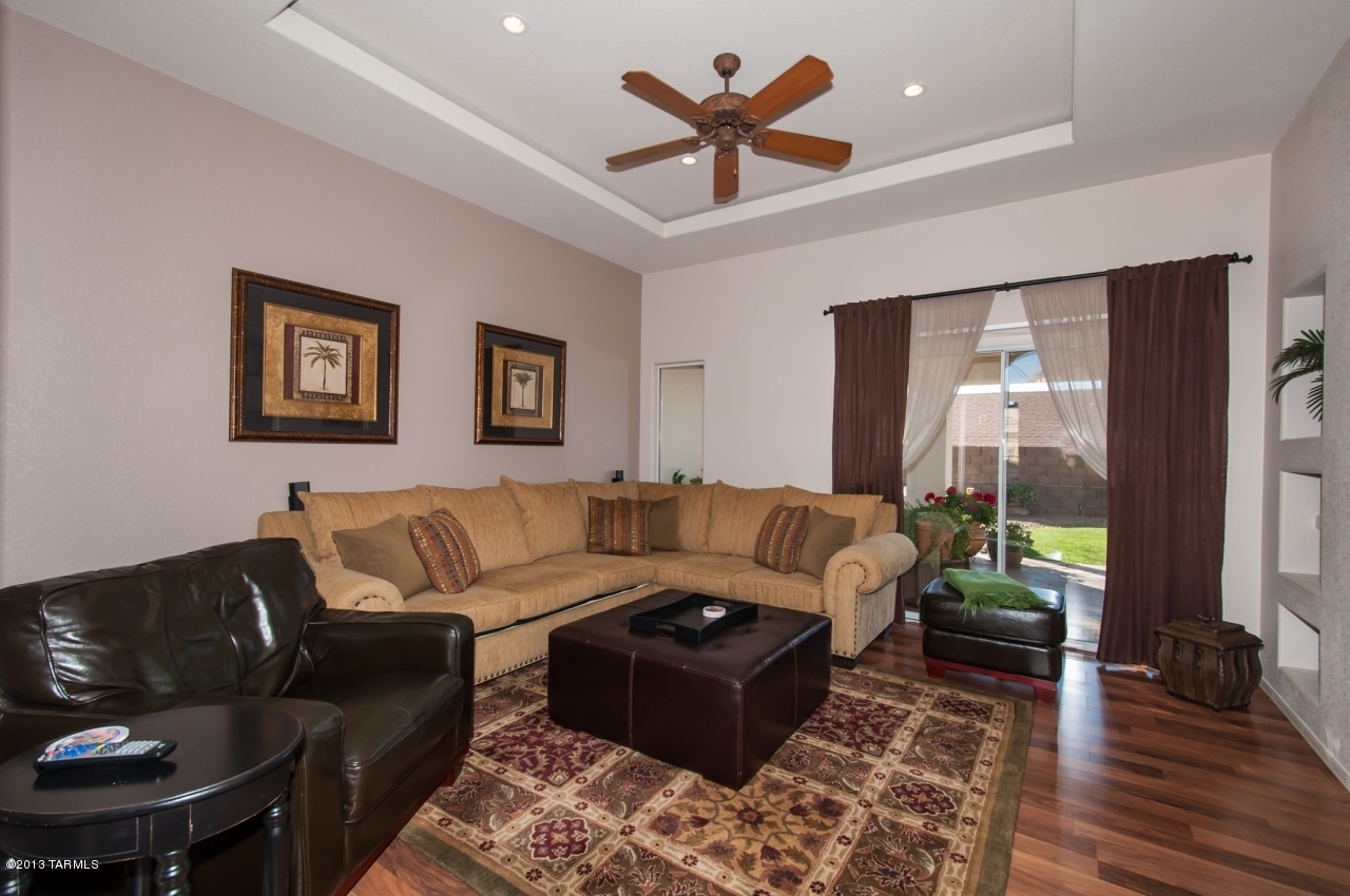 2591 W Camino De La Joya