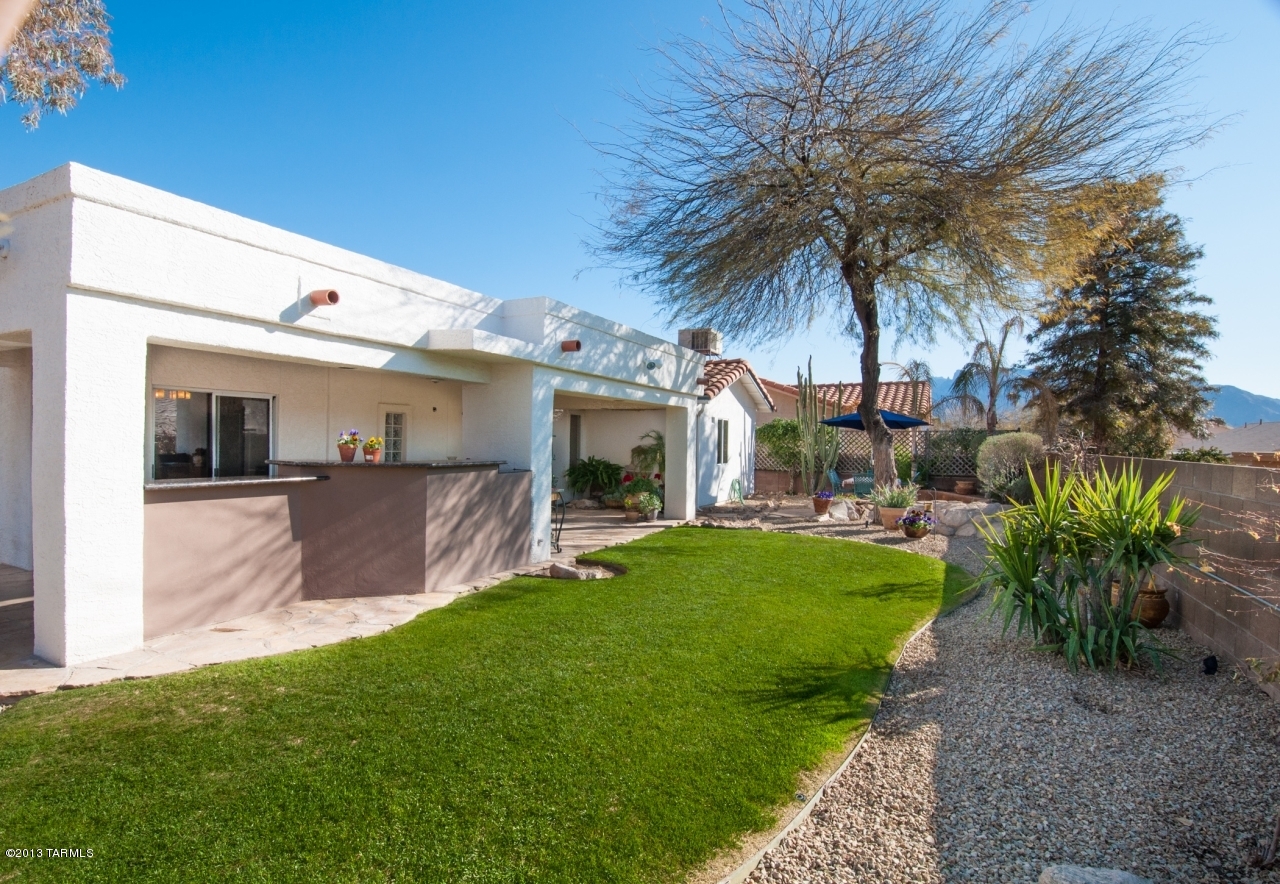 2591 W Camino De La Joya