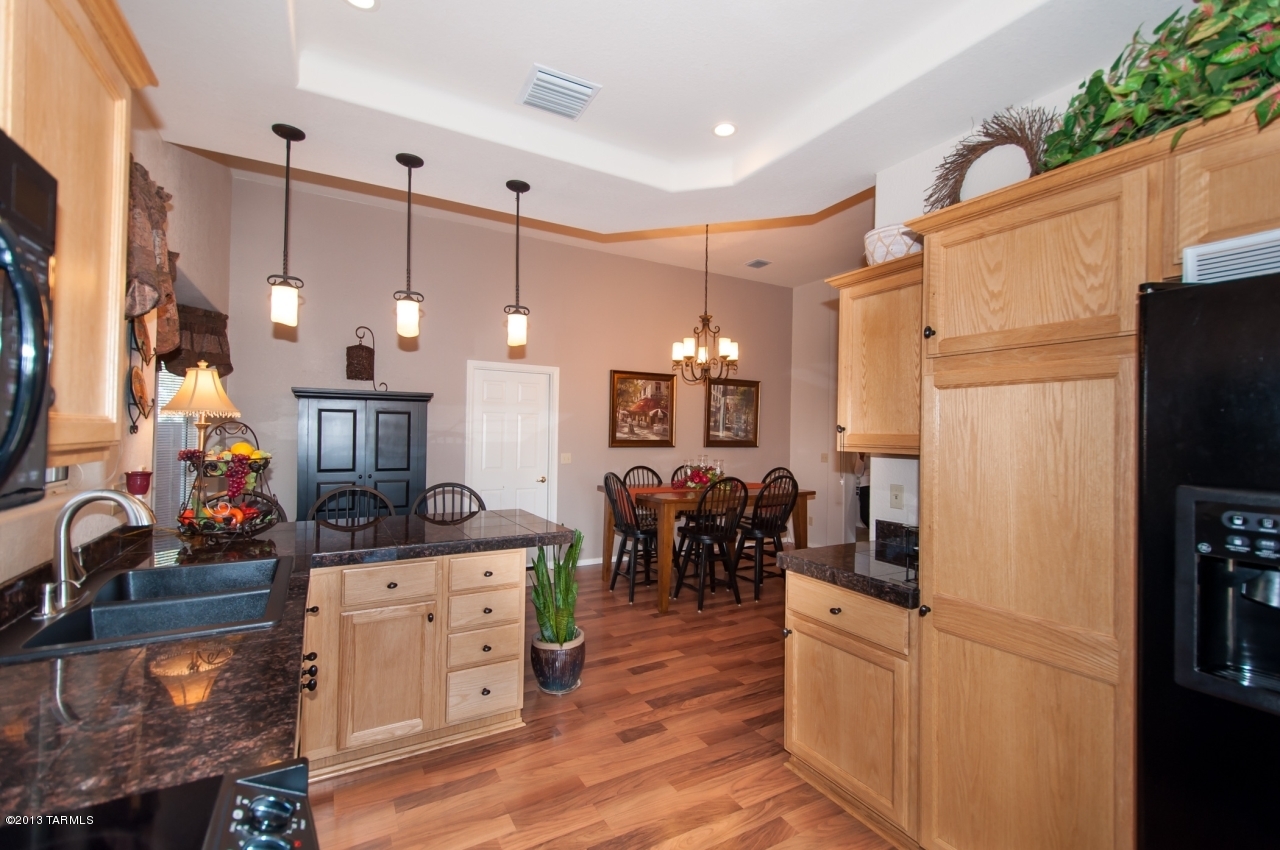 2591 W Camino De La Joya