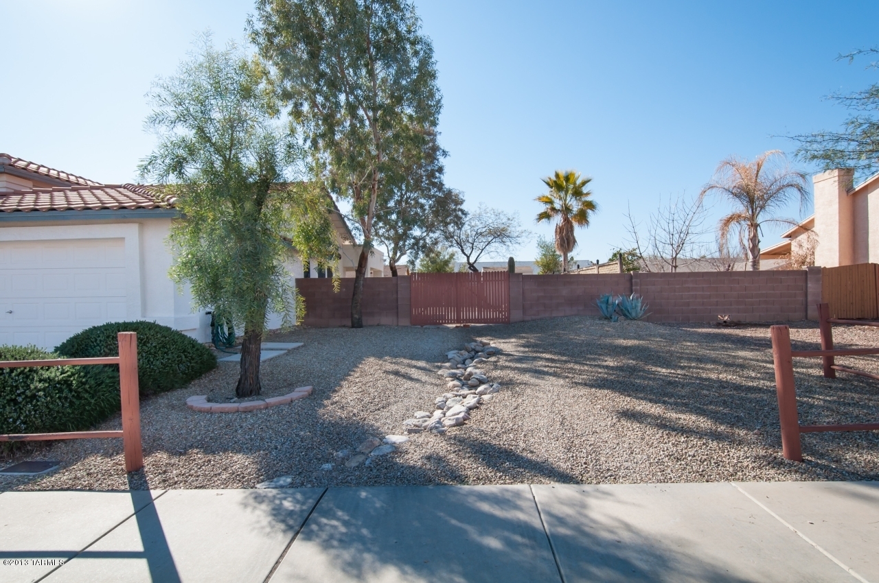 2591 W Camino De La Joya