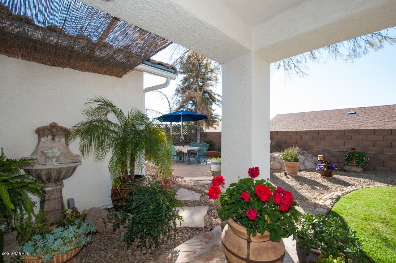 2591 W Camino De La Joya