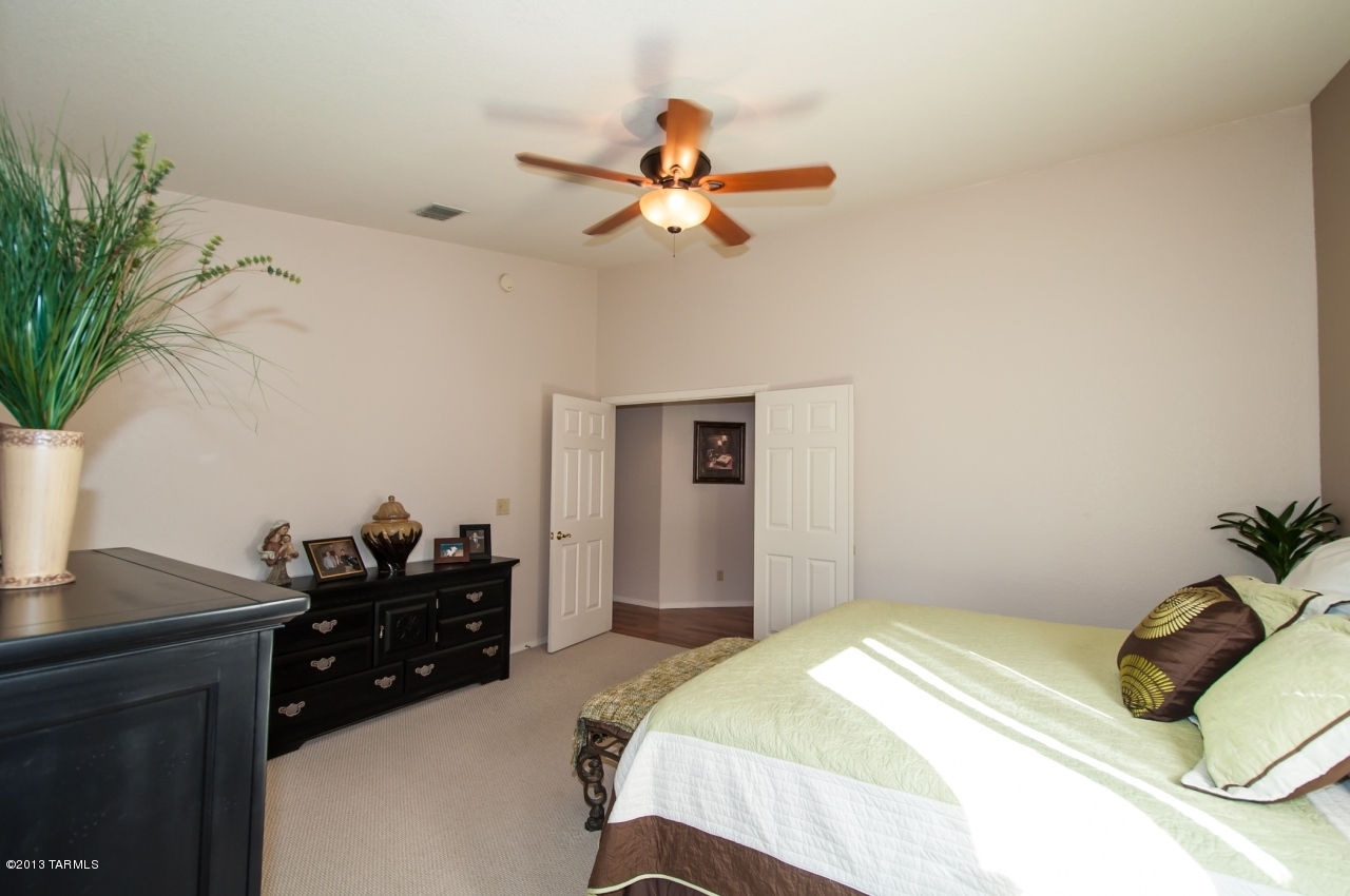 2591 W Camino De La Joya