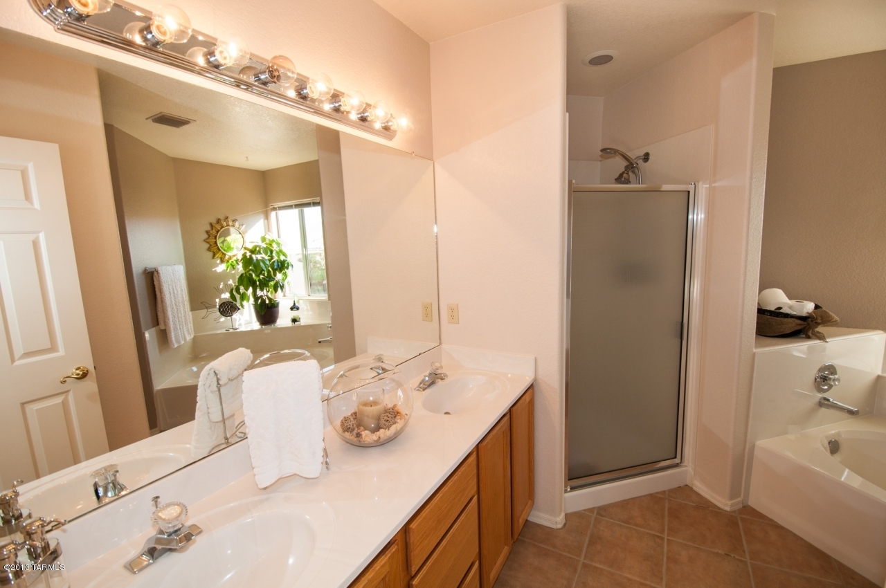 2591 W Camino De La Joya