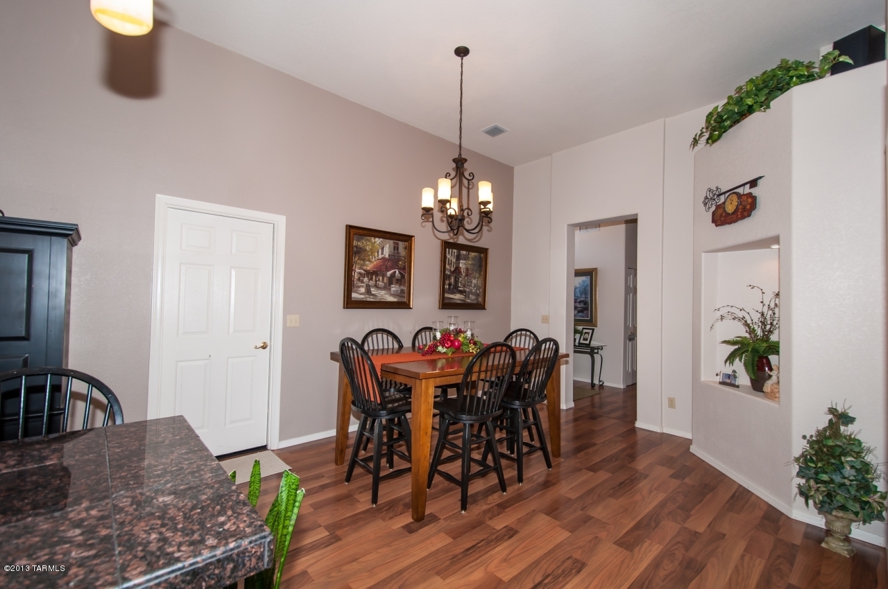 2591 W Camino De La Joya