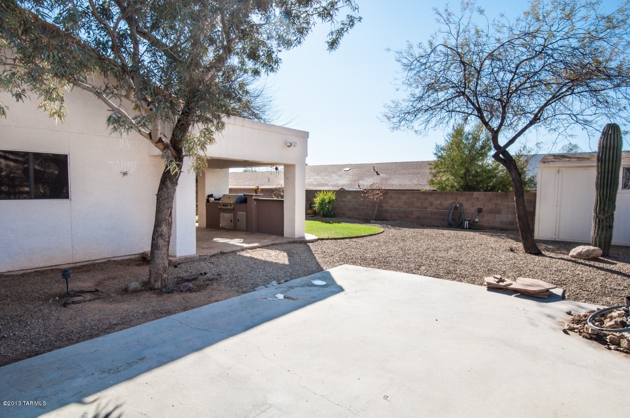 2591 W Camino De La Joya