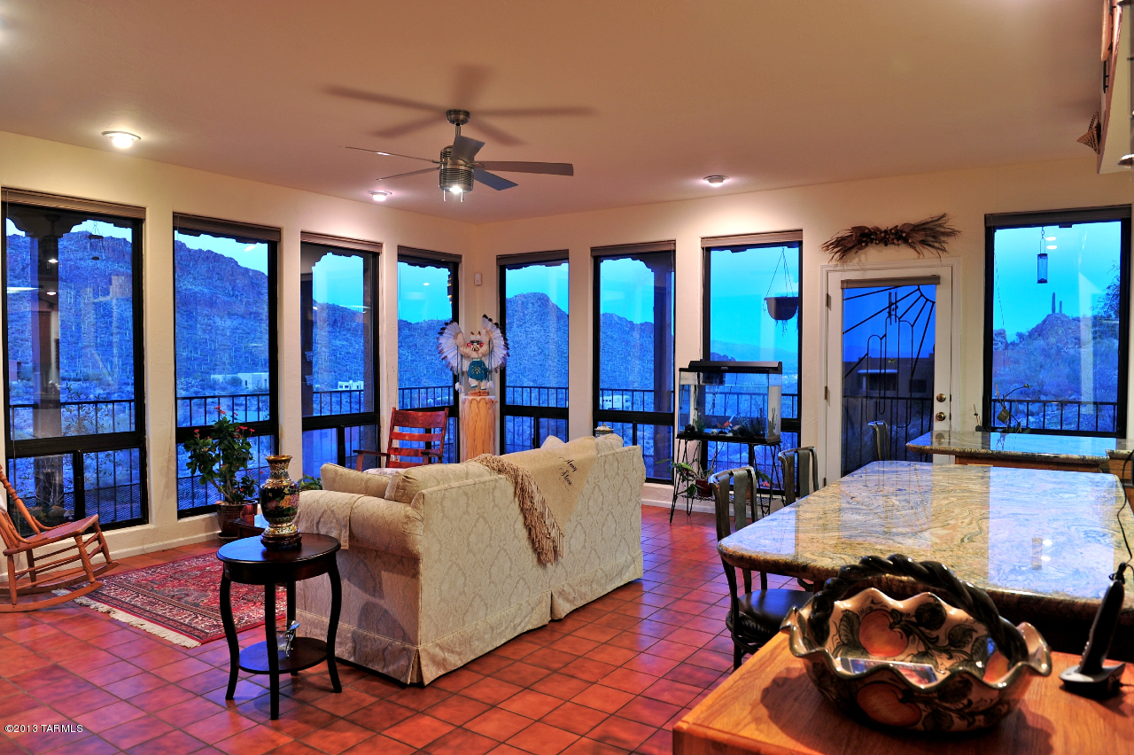 6415 W Lost Canyon Drive