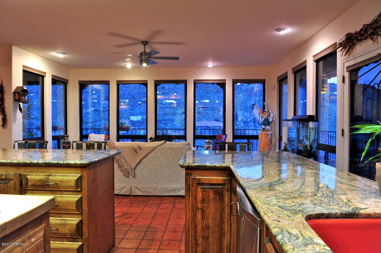 6415 W Lost Canyon Drive